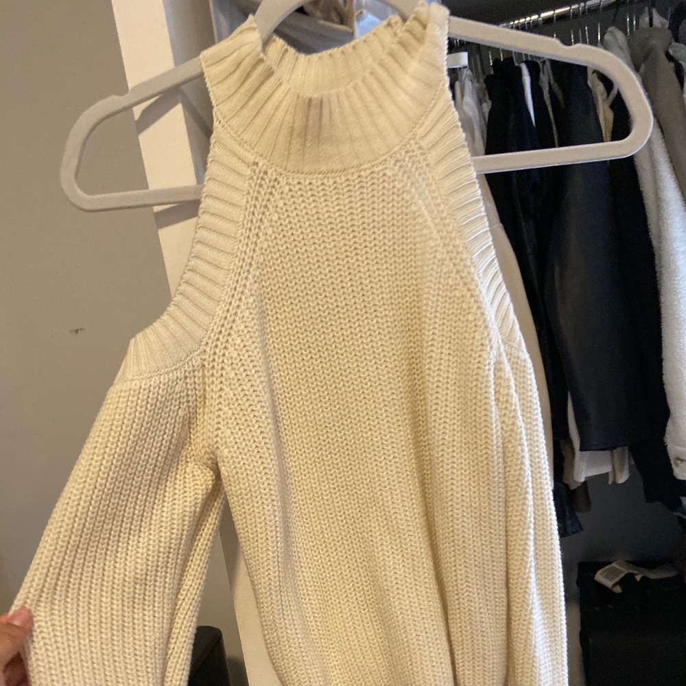 SHOULDERLESS JACK SWEATER